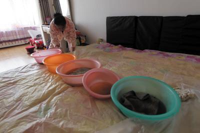 远安楼上漏水，住户失联，小区没物管，业主维权难！律师来支招……